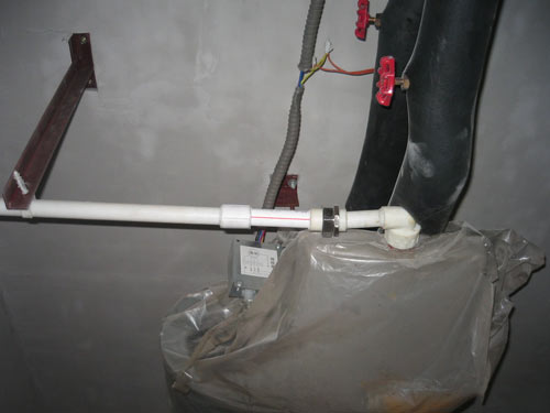 中央空調排水管效果圖