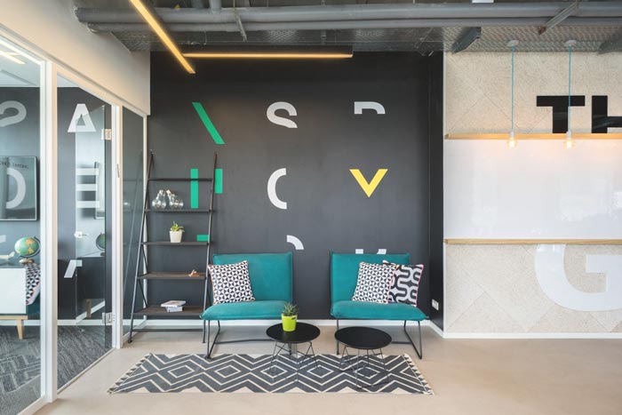 網(wǎng)絡安全服務公司辦公室休息區(qū)域裝修設計案例效果圖