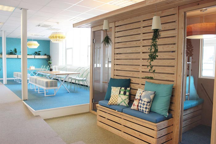 創新人性化辦公室接待區域裝修設計案例效果圖