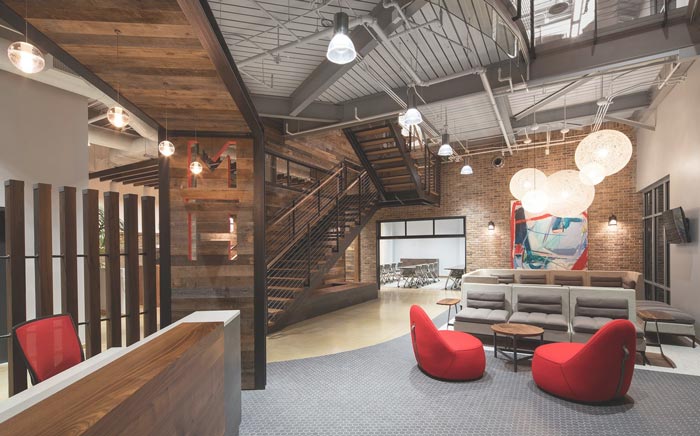 700平方辦公室前臺裝修設計實景圖