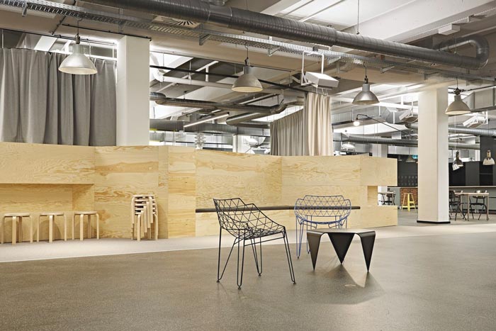 開放創意辦公室動線裝修設計實景圖