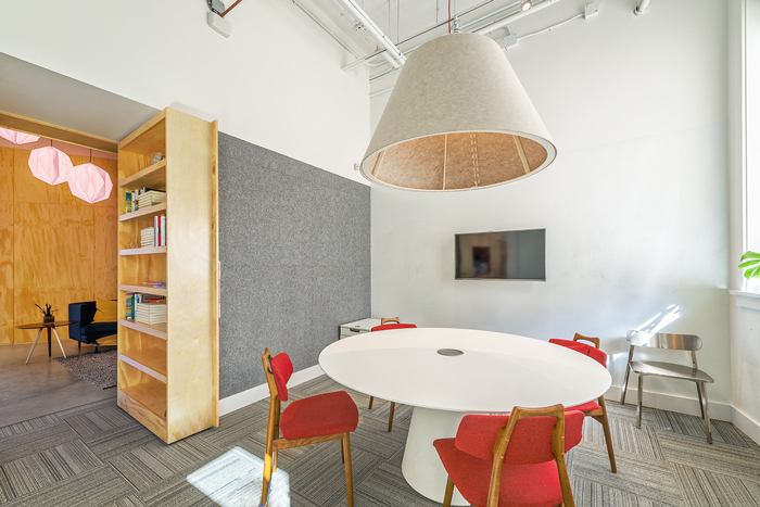 小型創意公司辦公室裝修設計案例