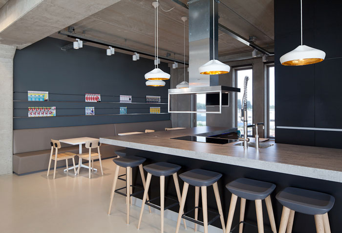 新媒體現代簡約辦公室茶水間裝修設計案例效果圖