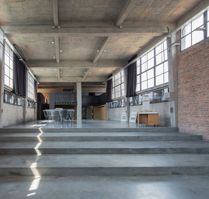 廠房LOFT風格辦公室進門區裝修設計案例效果圖