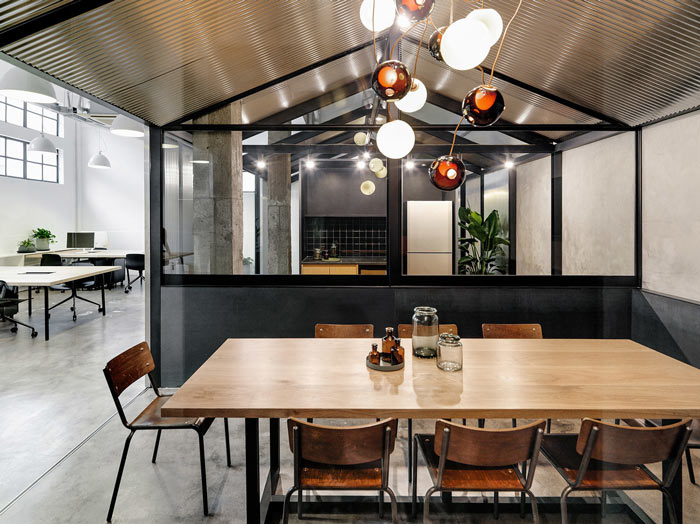 箱包公司辦公室接待區裝修設計效果圖