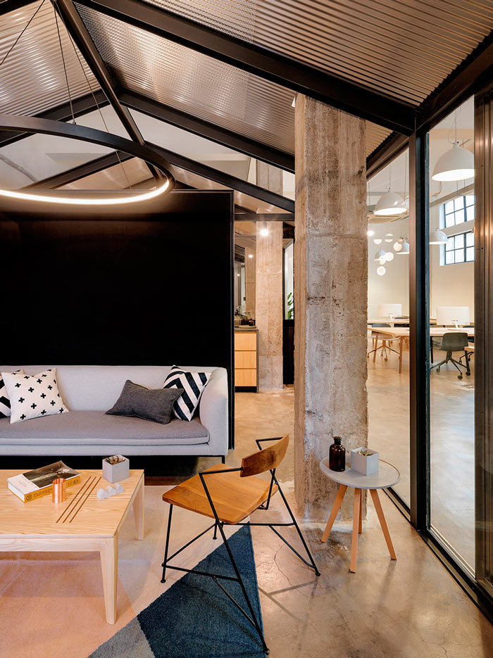 箱包公司辦公室休息區裝修設計效果圖