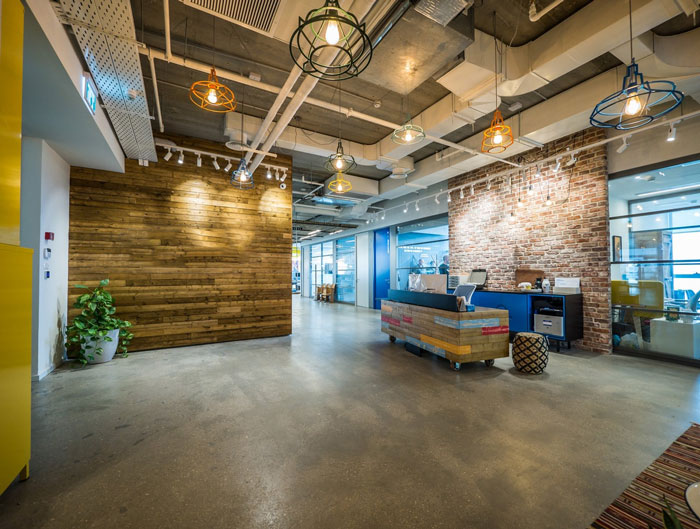 軟件開發公司辦公室前臺裝修設計實景圖