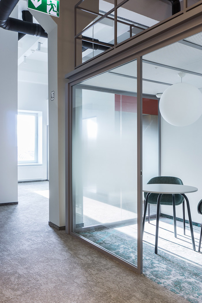 工業閣樓loft辦公室接待區裝修設計效果圖