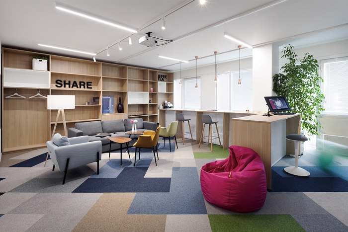 IT培訓(xùn)學(xué)校交流室裝修設(shè)計(jì)效果圖