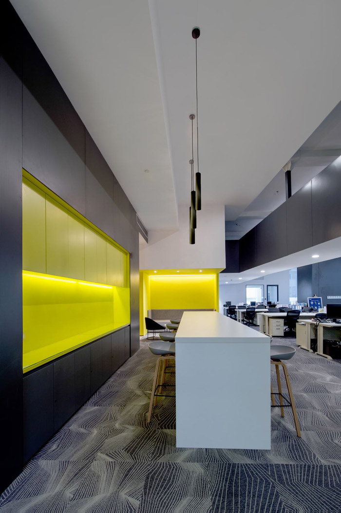 總部辦公樓辦公區裝修效果圖