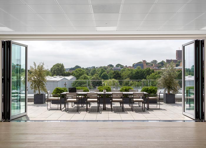 夾層樓辦公室露臺裝修設(shè)計效果圖